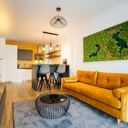 Magnificent Home At Prima Residence Oradea Exteriör bild