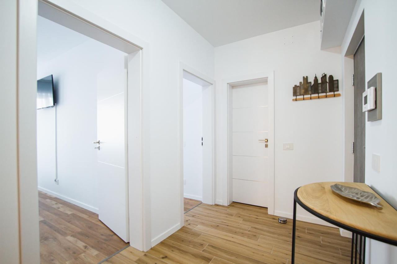 Magnificent Home At Prima Residence Oradea Exteriör bild