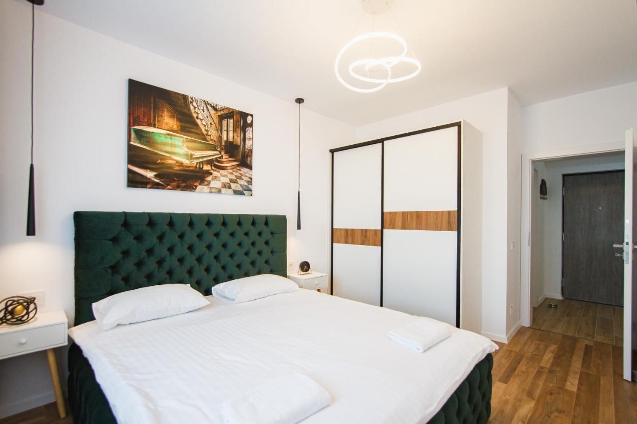 Magnificent Home At Prima Residence Oradea Exteriör bild